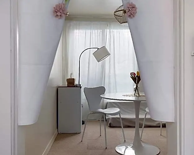 House #seoul Station 3 Minutes #lotte Mart 3 Minutes #free Netflix #youtube Premium Hotel Seúl