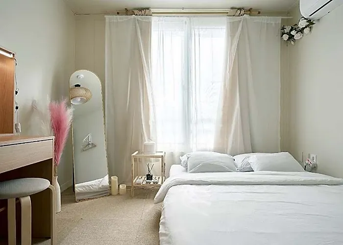 House #seoul Station 3 Minutes #lotte Mart 3 Minutes #free Netflix #youtube Premium Hotel Seúl