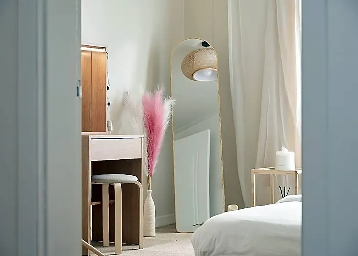 Hotel House #seoul Station 3 Minutes #lotte Mart 3 Minutes #free Netflix #youtube Premium Seúl