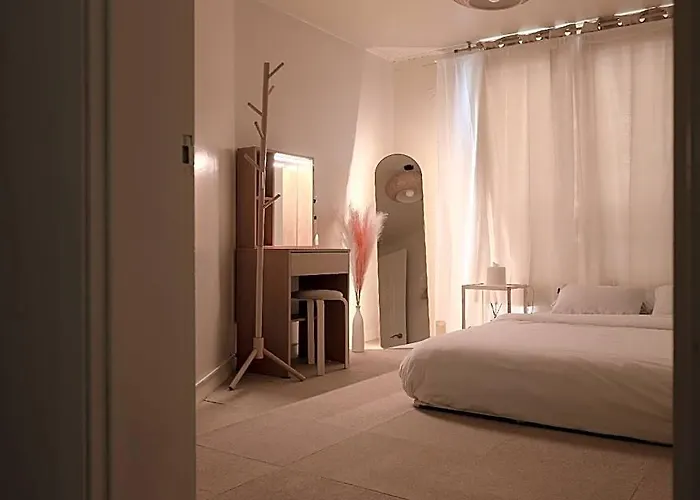House #seoul Station 3 Minutes #lotte Mart 3 Minutes #free Netflix #youtube Premium Hotel Seúl
