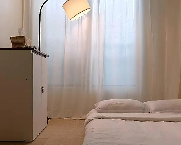 Hotel House #seoul Station 3 Minutes #lotte Mart 3 Minutes #free Netflix #youtube Premium 4*